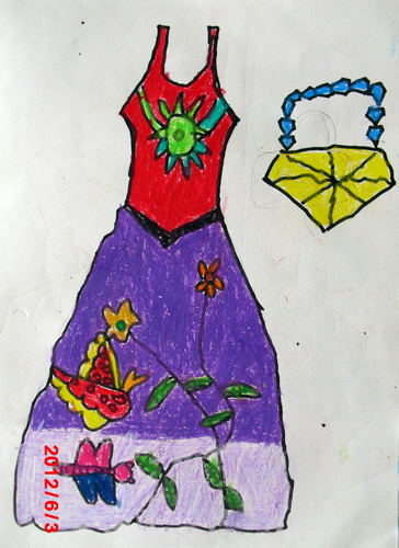 我为妈妈设计裙子/少儿绘画作品/儿童画/网络美术馆_中国少儿美术教育